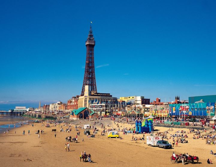 coach trips to blackpool from london