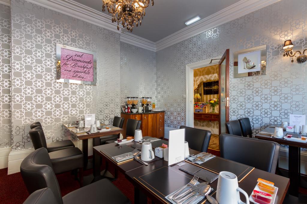 adelaide lodge dining