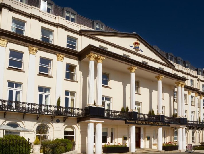 crown spa ext