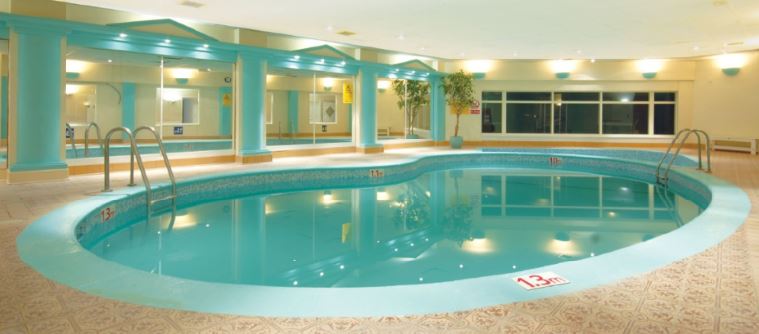 riviera pool
